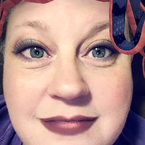 Meet your Posher, Debra